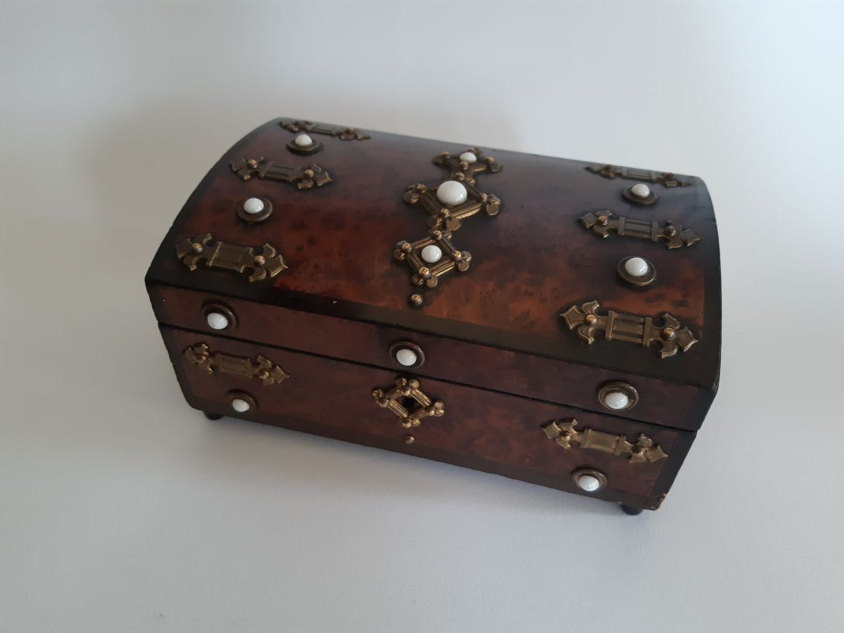 19th century French amboyna jewel box